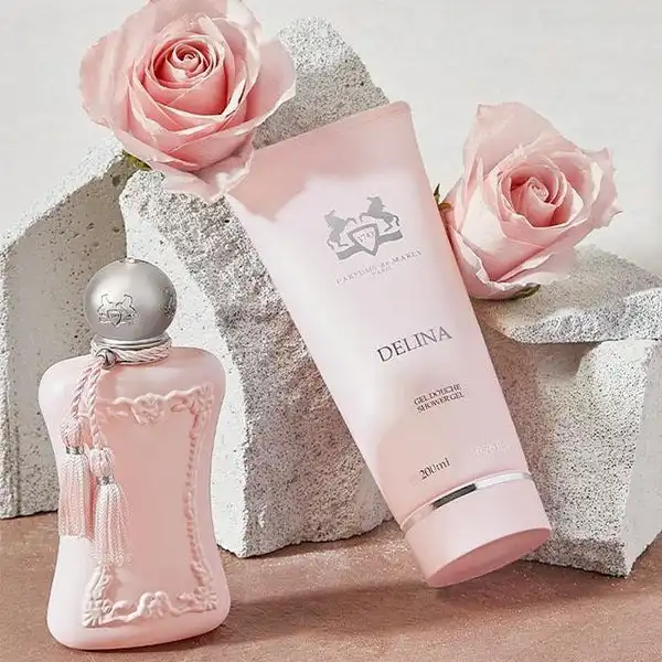 delina-shower-gel-lifestyle-2_d0bae9b4-57f4-4b75-995b-0a105f77757e_600x.jpg