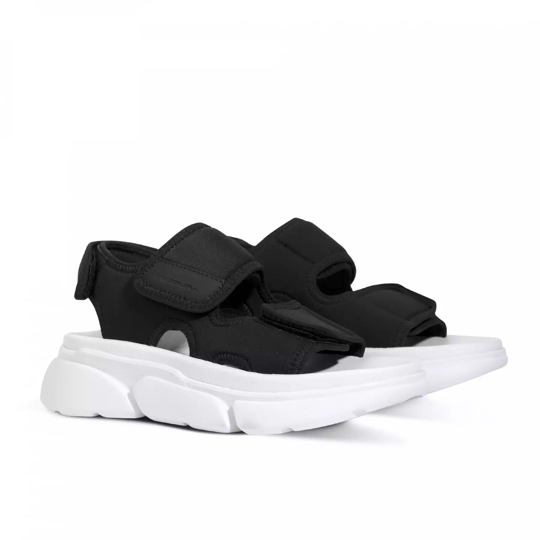 fessura-tank_low_white_black-sneakers-2.jpg