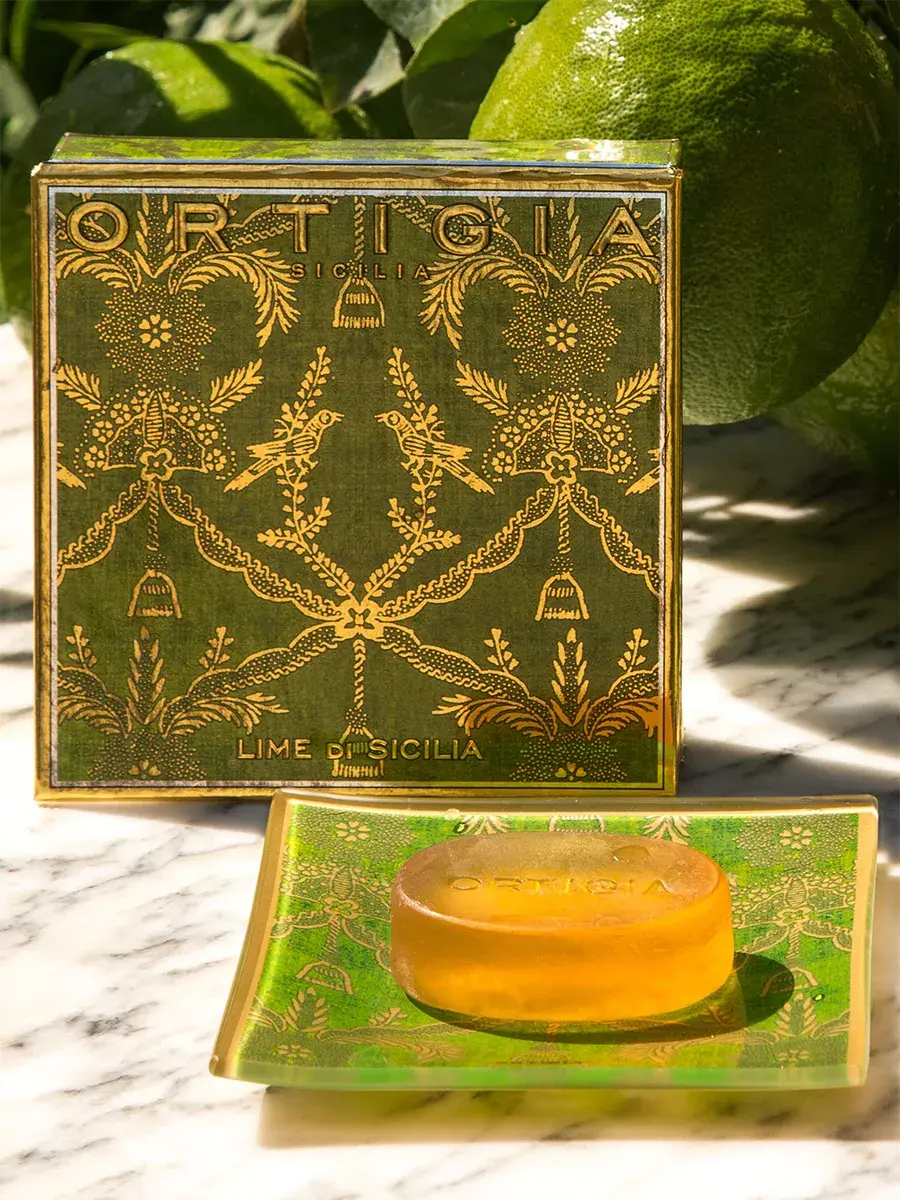 lime_glass_plate_soap_2229_lifestyle_w.webp