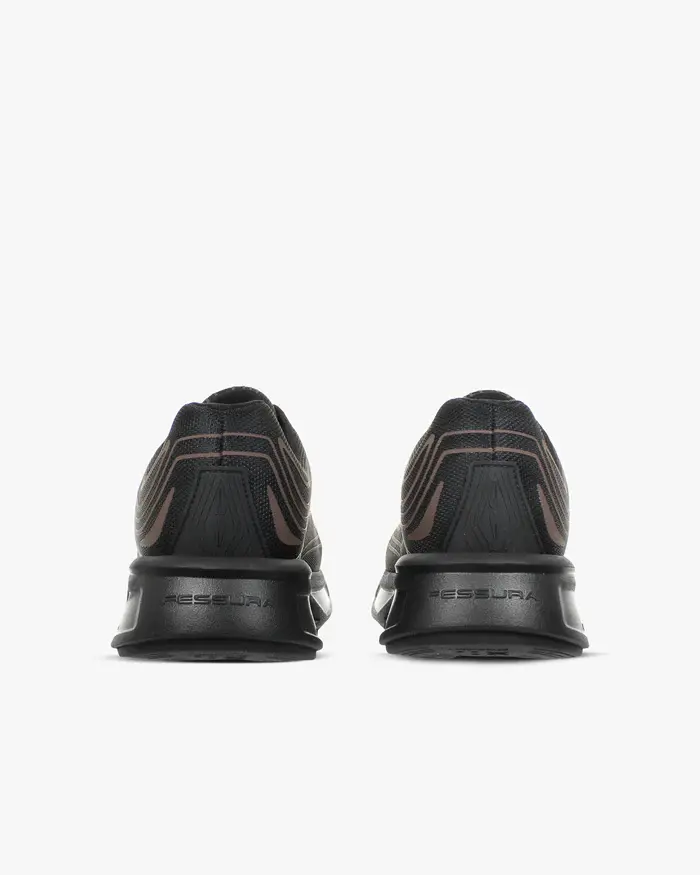 runflexblackbrown_3_700x.webp