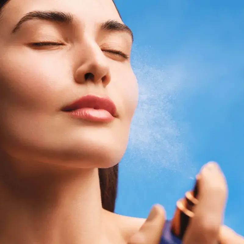 the-face-mist-lifestyle1.webp