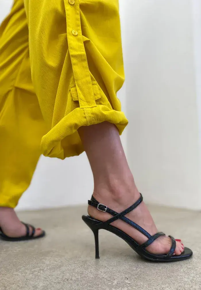 tracetrousersyellow7_700x.webp